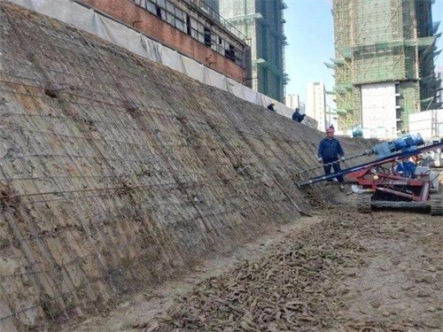 美兰建筑边坡支护