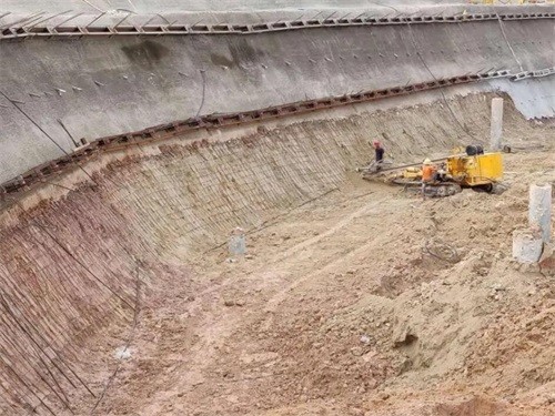 美兰基坑边坡加固