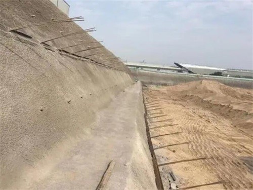 美兰河道边坡加固